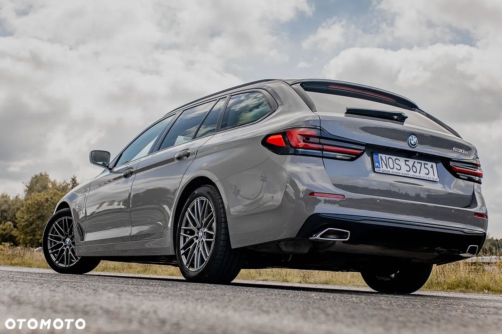 BMW Seria 5 530e - 12