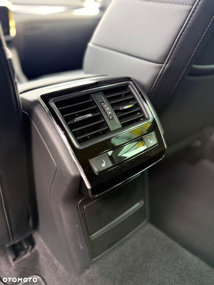 Skoda Superb 2.0 TDI 4x4 L&K DSG - 11