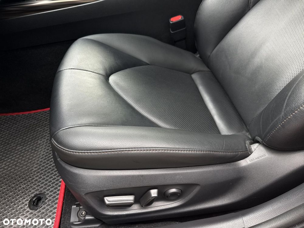 Toyota Camry - 12