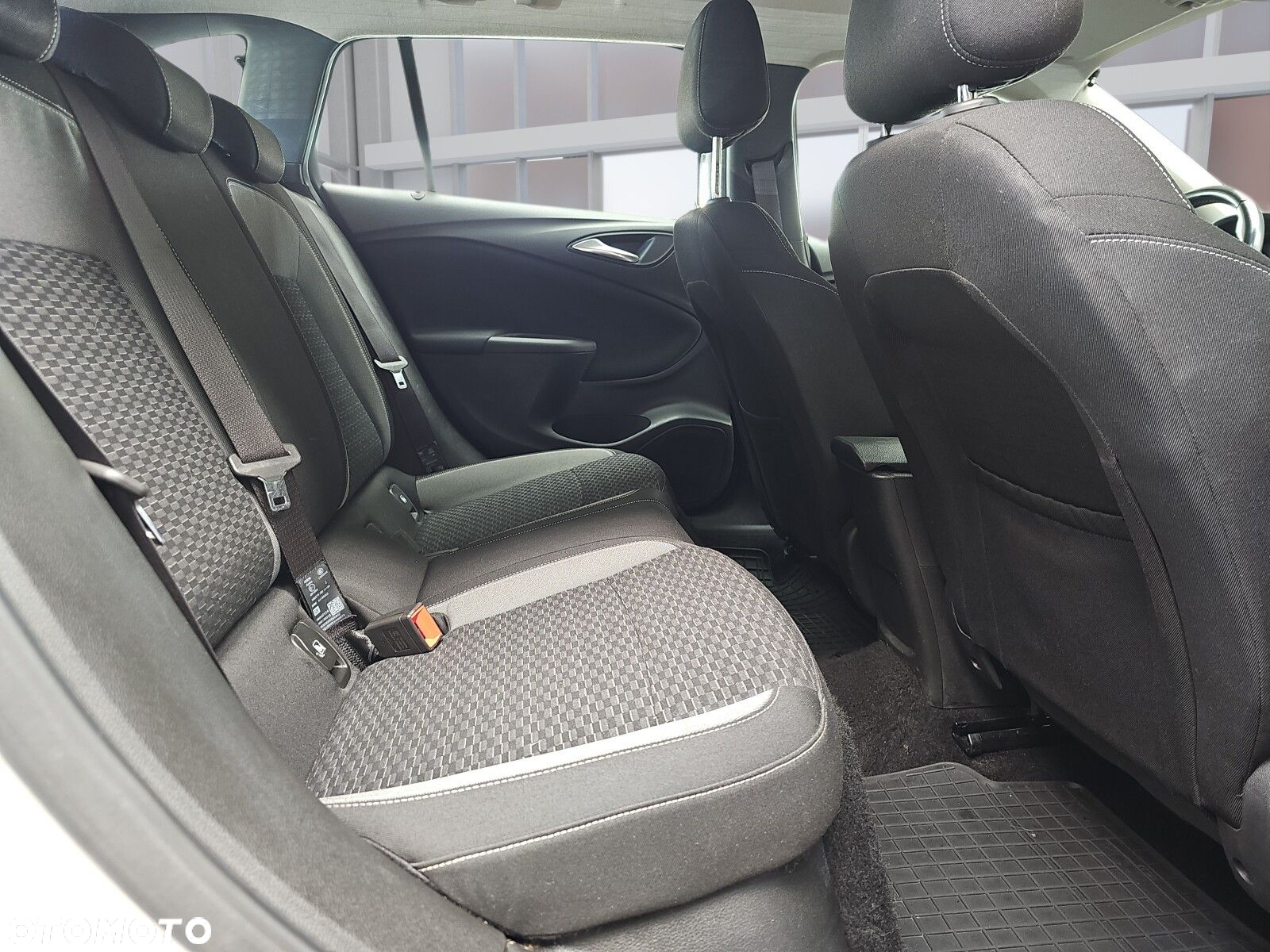Opel Astra V 1.5 CDTI Edition S&S - 21