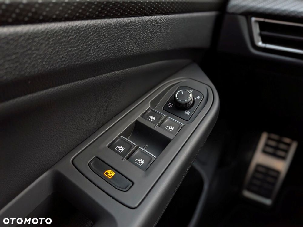 Volkswagen Golf - 41