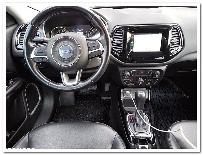 Jeep Compass - 32