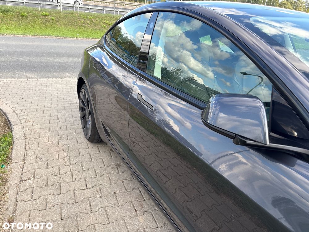 Tesla Model 3 - 6