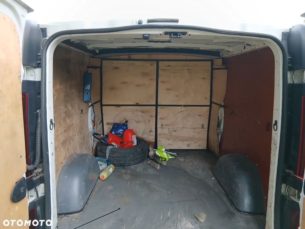 Renault TRAFIC - 10
