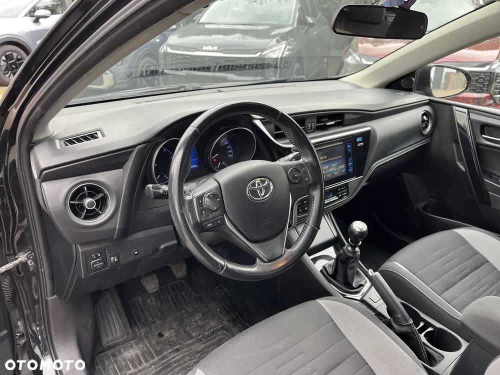 Toyota Auris 1.6 D-4D Premium - 9