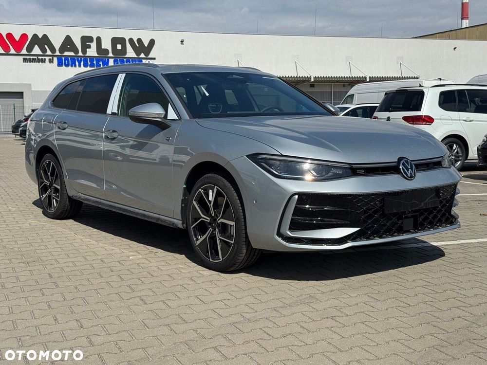 Volkswagen Passat Variant 1.5 TSI eHybrid PHEV 200kW R-Line Plus DSG - 4