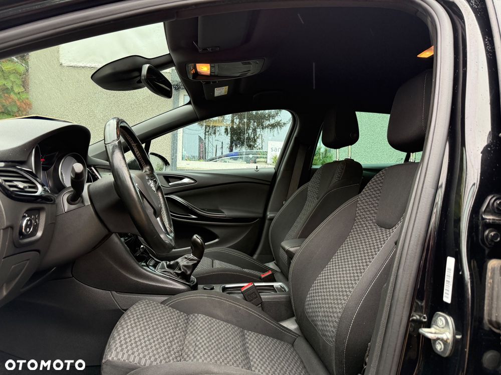 Opel Astra 1.4 Turbo Sports Tourer Innovation - 14