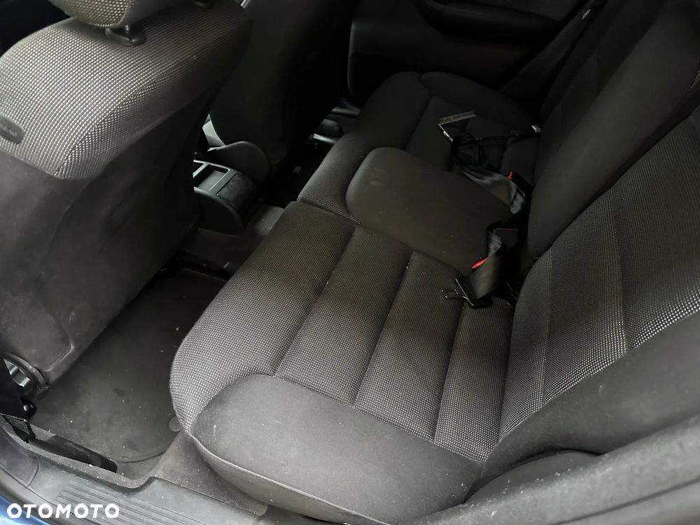 Audi A3 3-drzwiowe 1.8 Attraction - 9