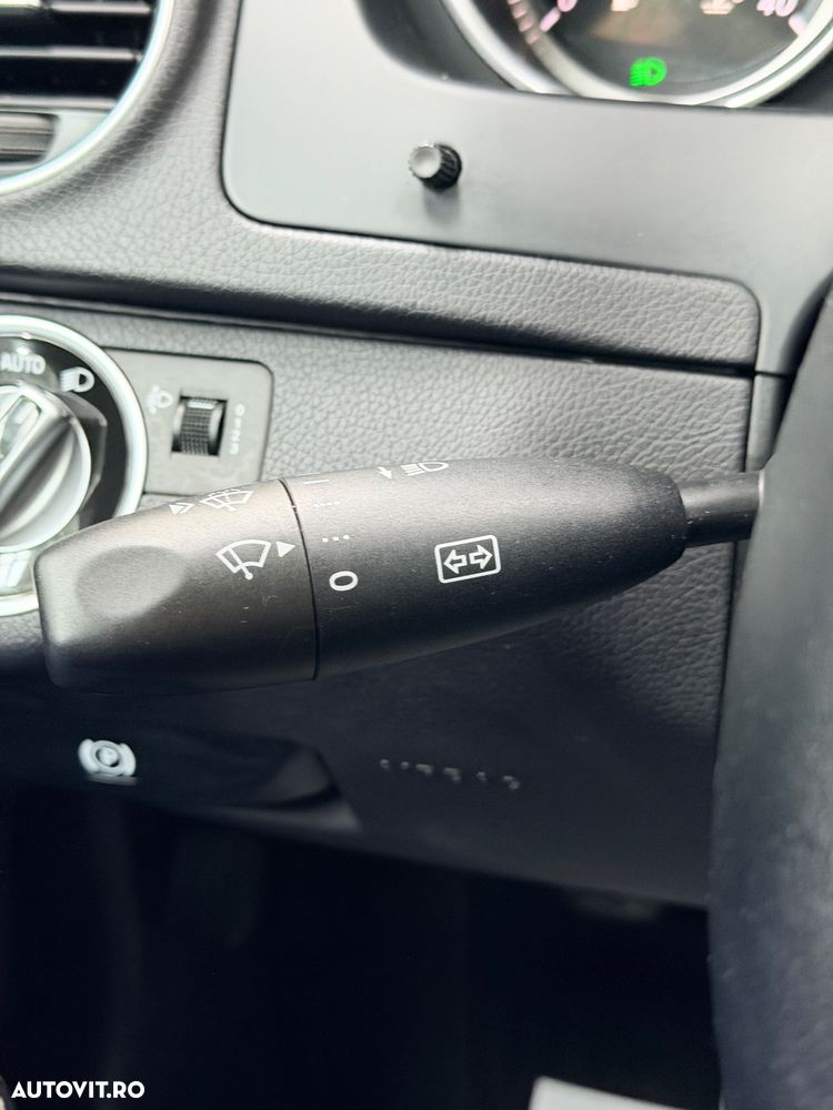Mercedes-Benz C 180 CDI DPF (BlueEFFICIENCY) - 29