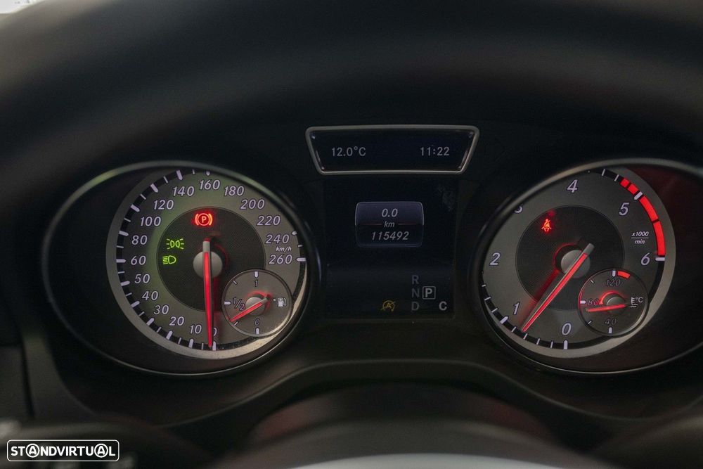 Mercedes-Benz CLA 200 d Shooting Brake AMG Line Aut. - 26