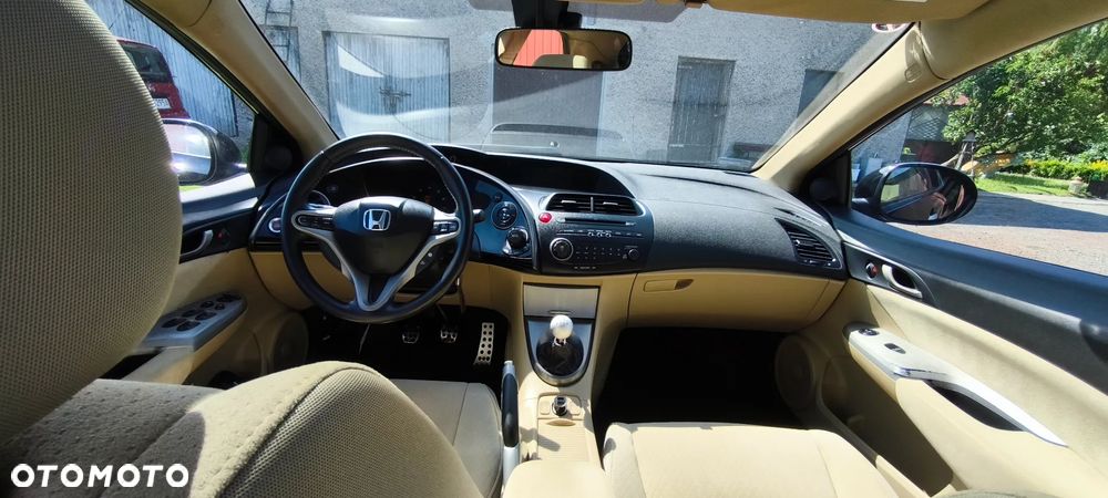 Honda Civic 1.8 Executive - 24