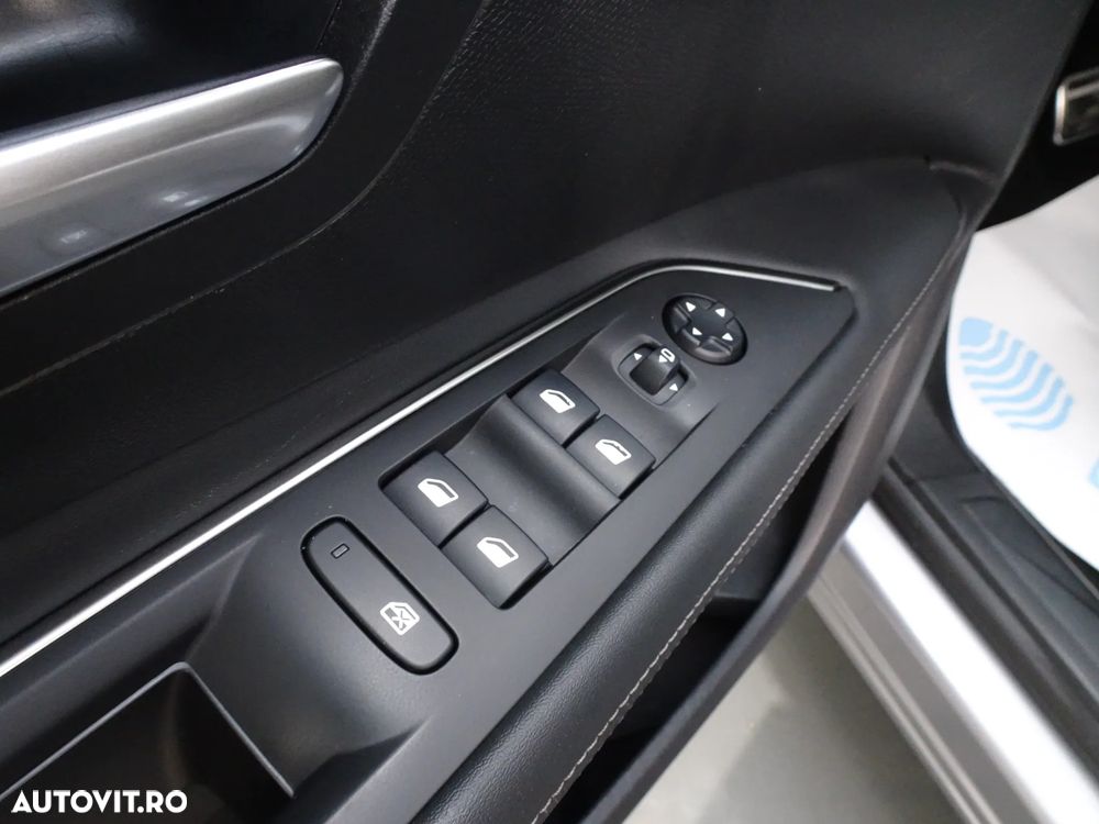 Peugeot 3008 1.2 PureTech Turbo S&S EAT6 GT-Line - 22