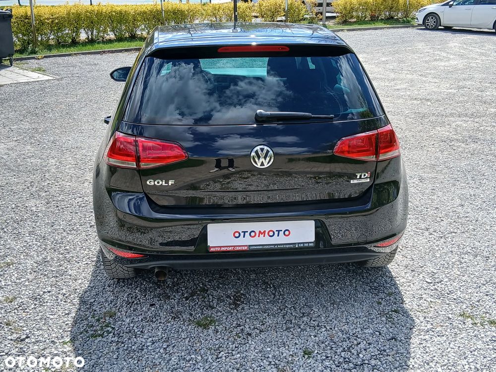 Volkswagen Golf 1.6 TDI BlueMotion Technology Comfortline - 24