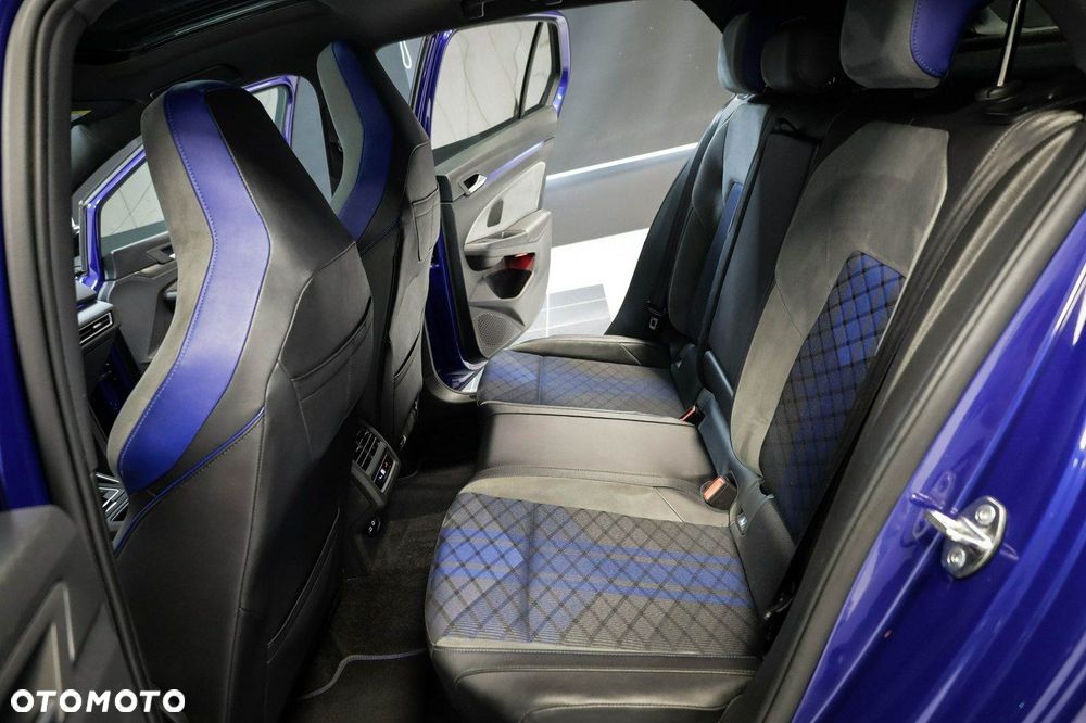 Volkswagen Golf VIII 2.0 TSI 4Motion R DSG - 28