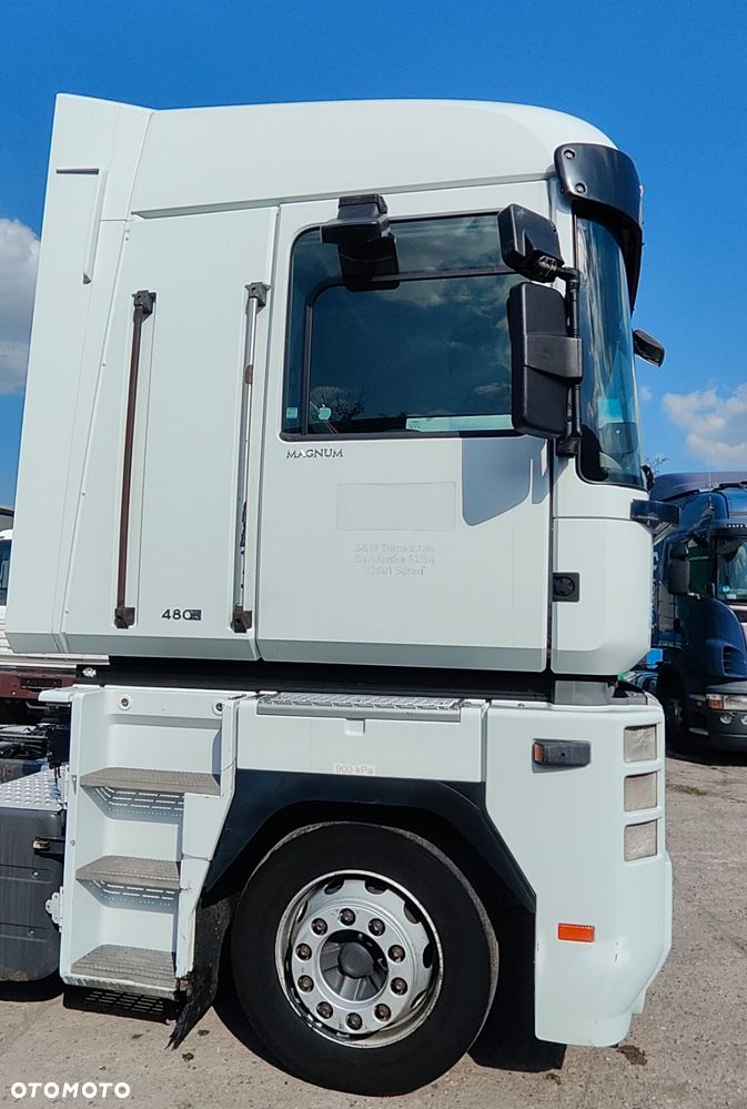 Renault MAGNUM 480 EEV - 7