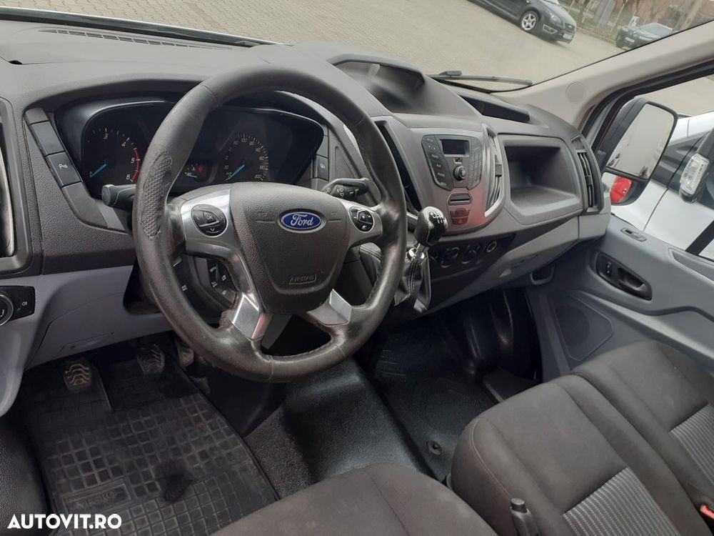Ford Transit - 12