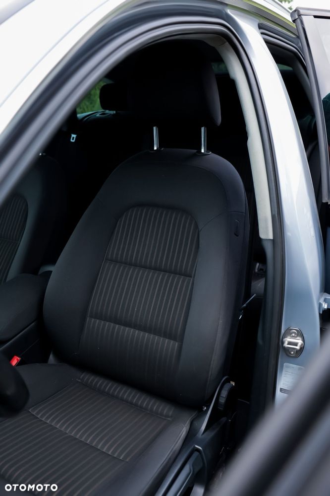 Audi A4 Avant 2.0 TDI quattro - 9