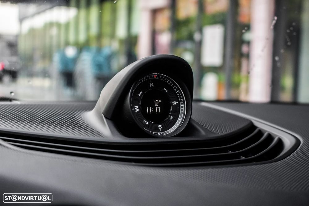 Porsche Taycan Cross Turismo 4 - 26