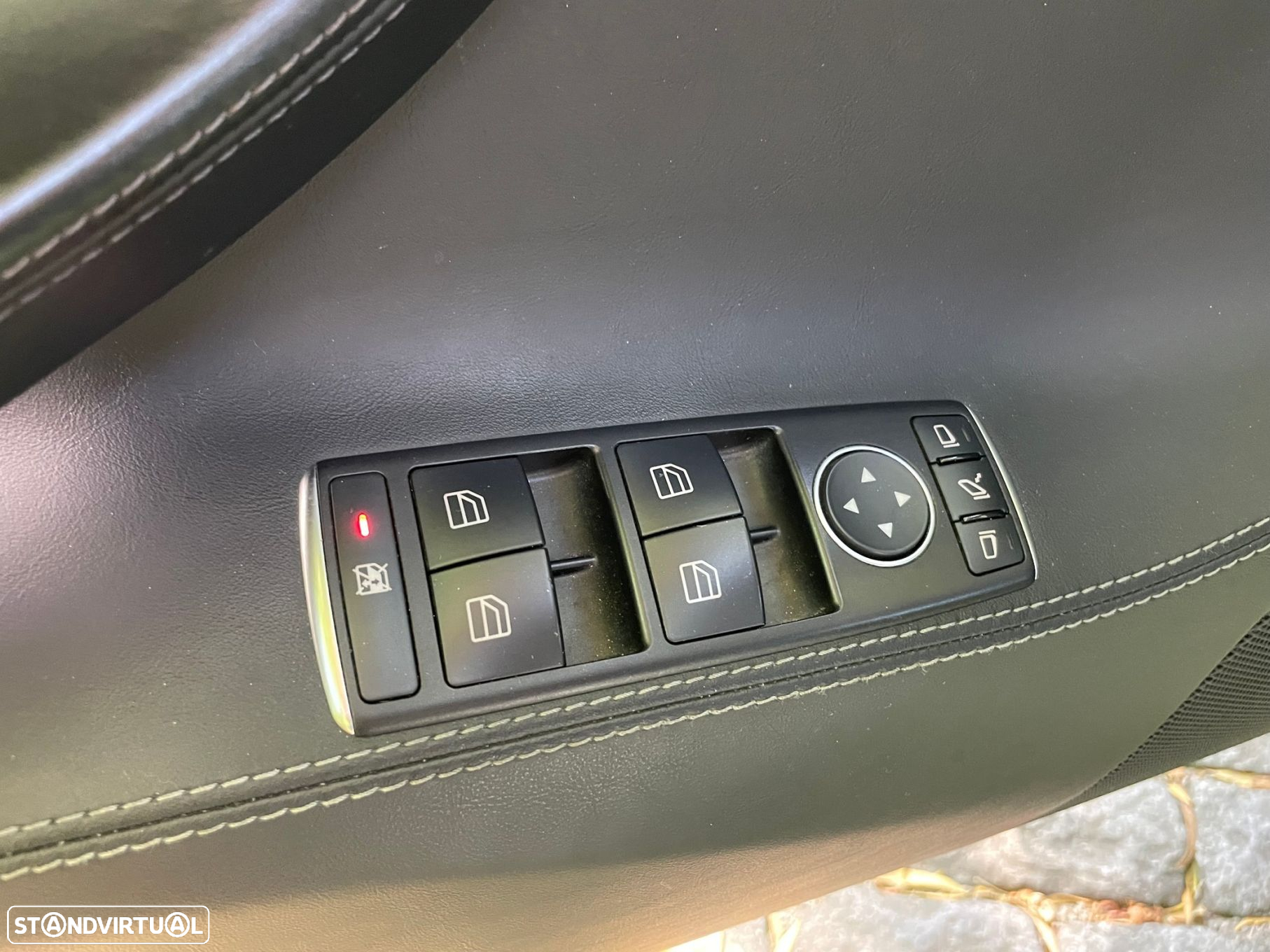 Tesla Model S 90D - 40