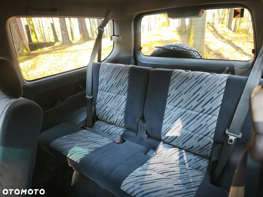Toyota Land Cruiser KJ70 - 9