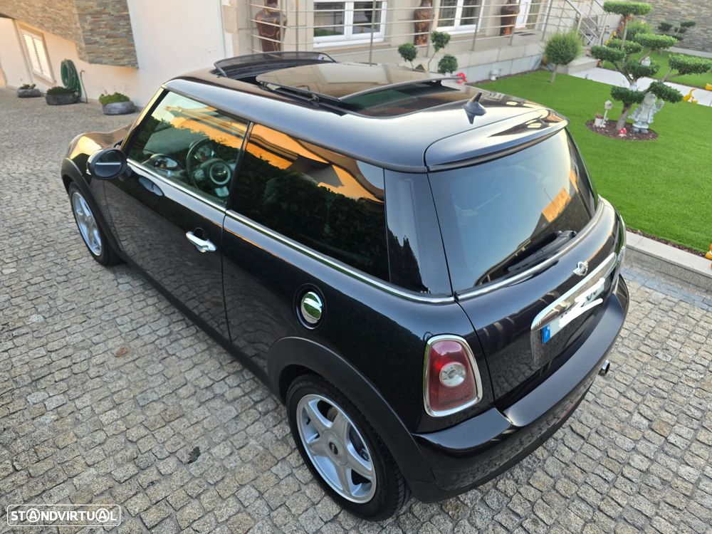 MINI 3 Portas Cooper D - 3