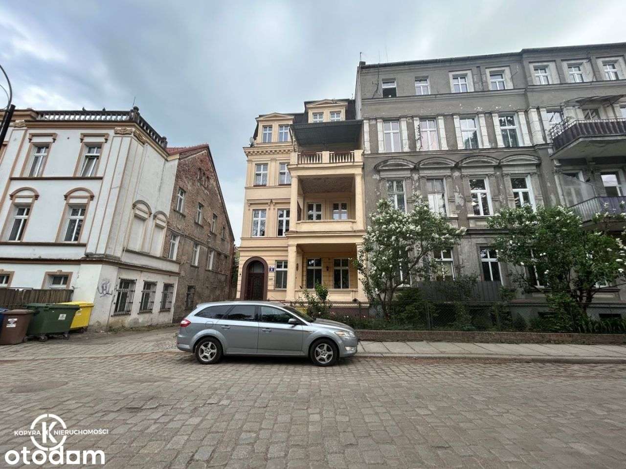 Na sprzedaż przestronne mieszkanie 5-pokojowe