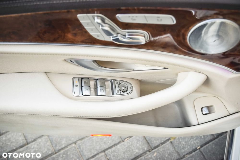 Mercedes-Benz Klasa E 300 9G-TRONIC Avantgarde - 35