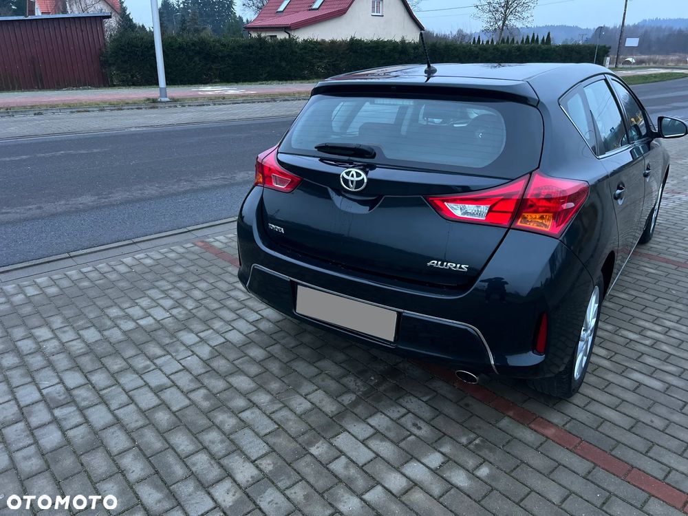 Toyota Auris 2.0 D-4D Dynamic - 27