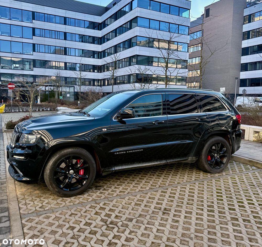 Jeep Grand Cherokee SRT - 12