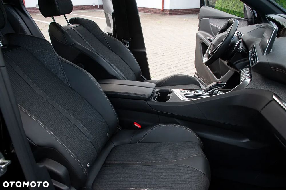 Peugeot 3008 1.6 PureTech GT Pack S&S EAT8 - 24
