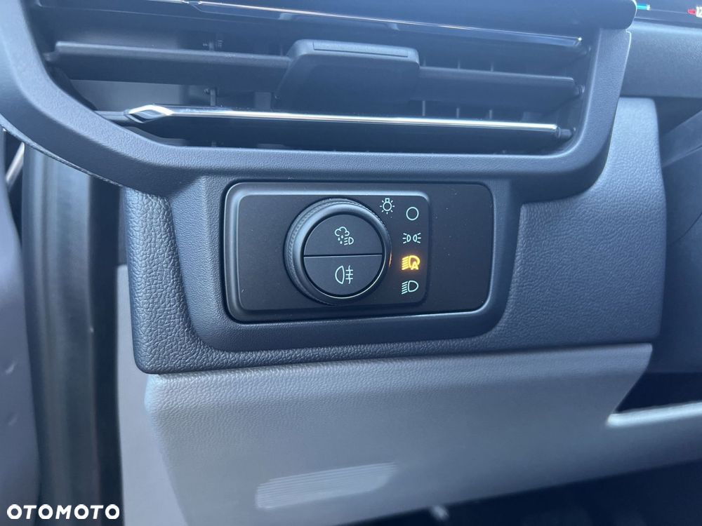 Ford Tourneo Custom - 23