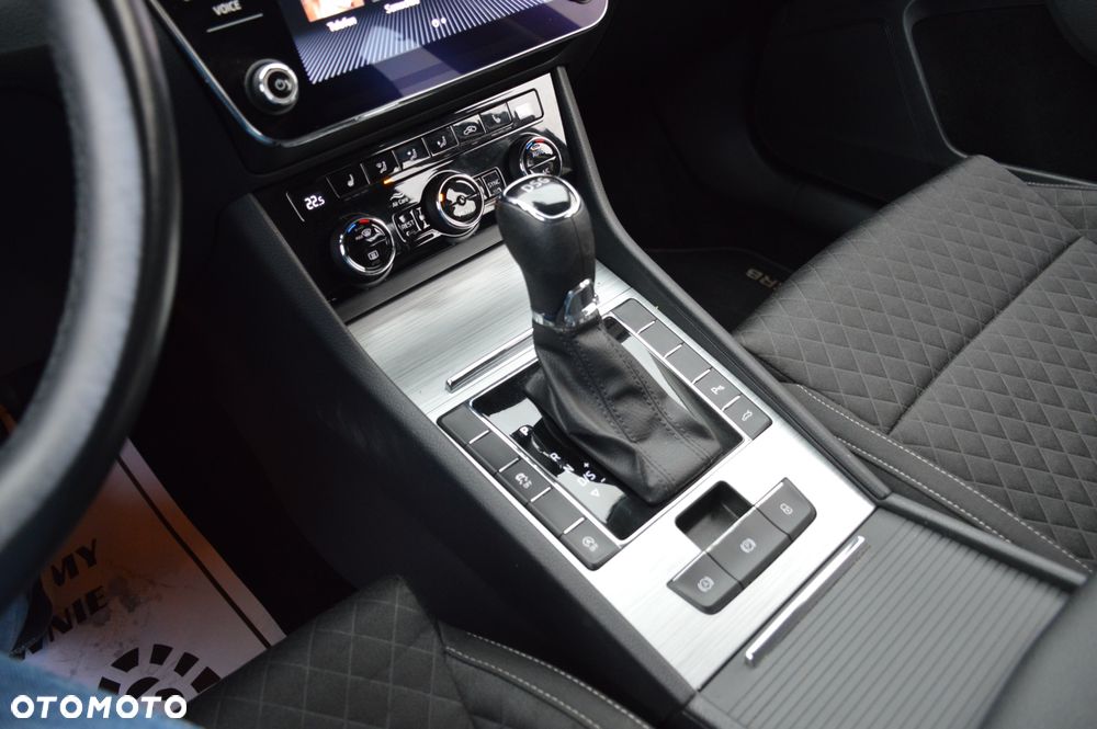 Skoda Superb 2.0 TDI SCR Sportline DSG - 15