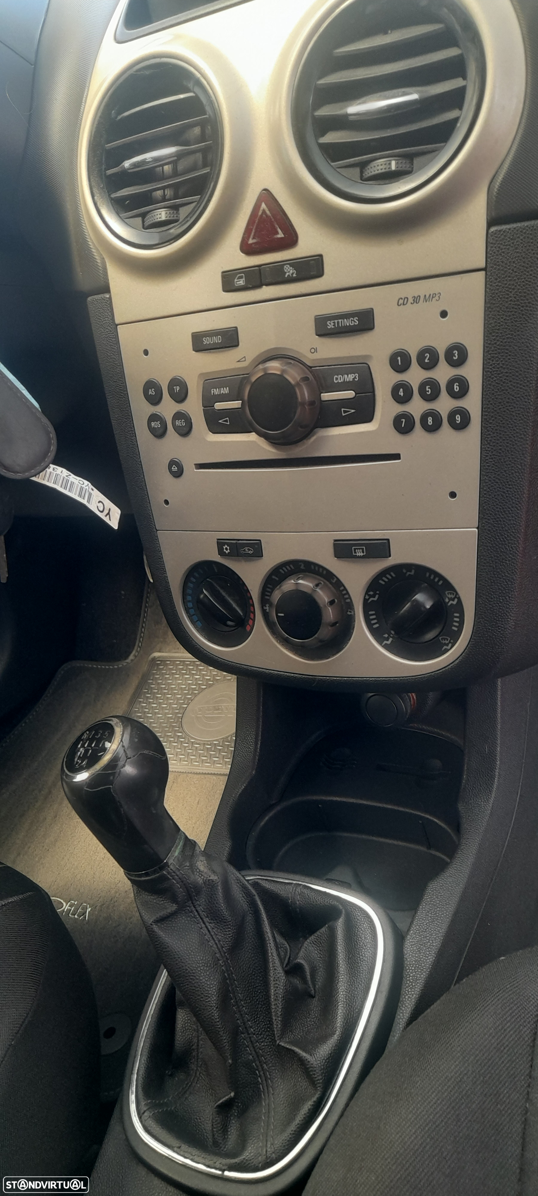 Opel Corsa 1.2 16V Enjoy - 6