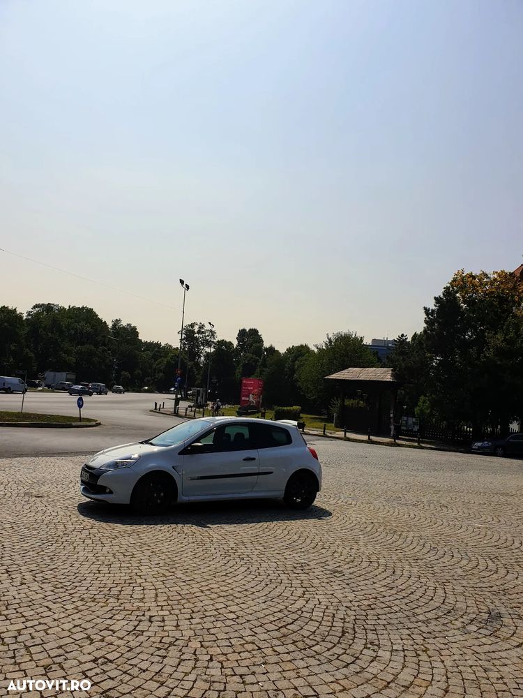 Renault Clio III 2.0 16V Team - 18