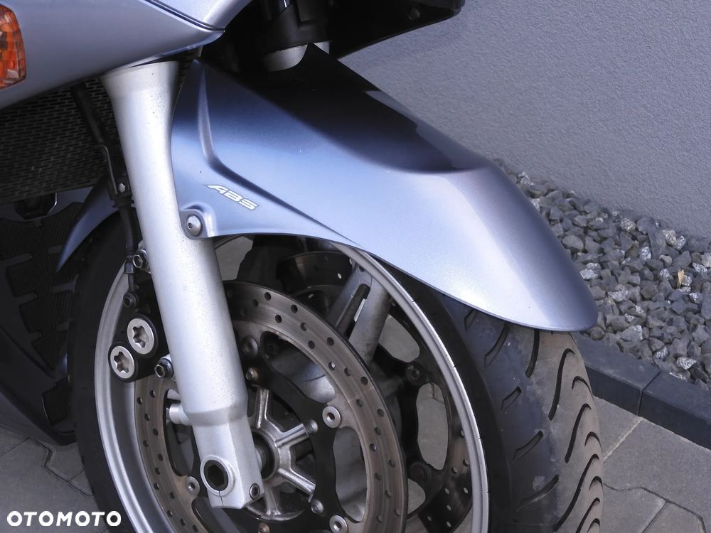 Yamaha FJR - 4