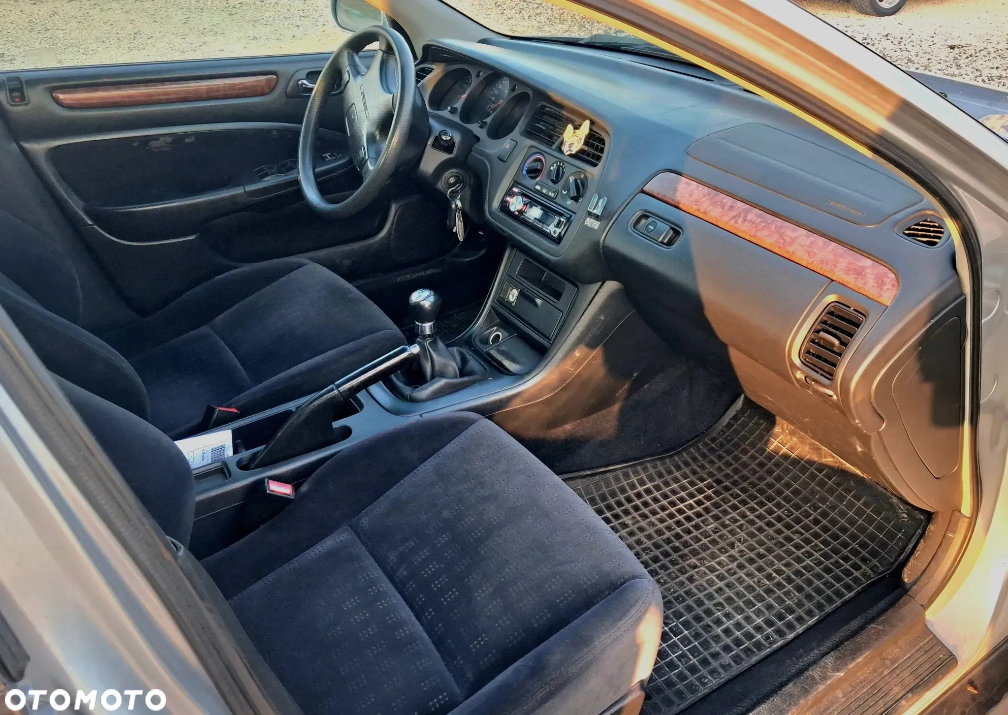 Honda Accord 1.8i LS - 6