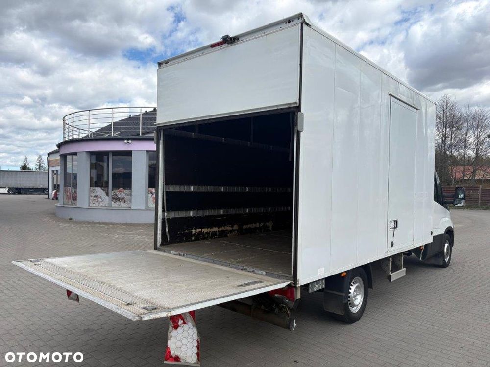 Iveco DAILY 35S KONTENER Z WINDĄ 8EP 2,5wysoki Super Stan - 14