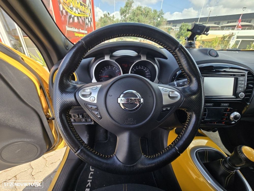 Nissan Juke 1.6 DIG-T Tekna Premium Ext.1 Yellow S. — fotografia 22
