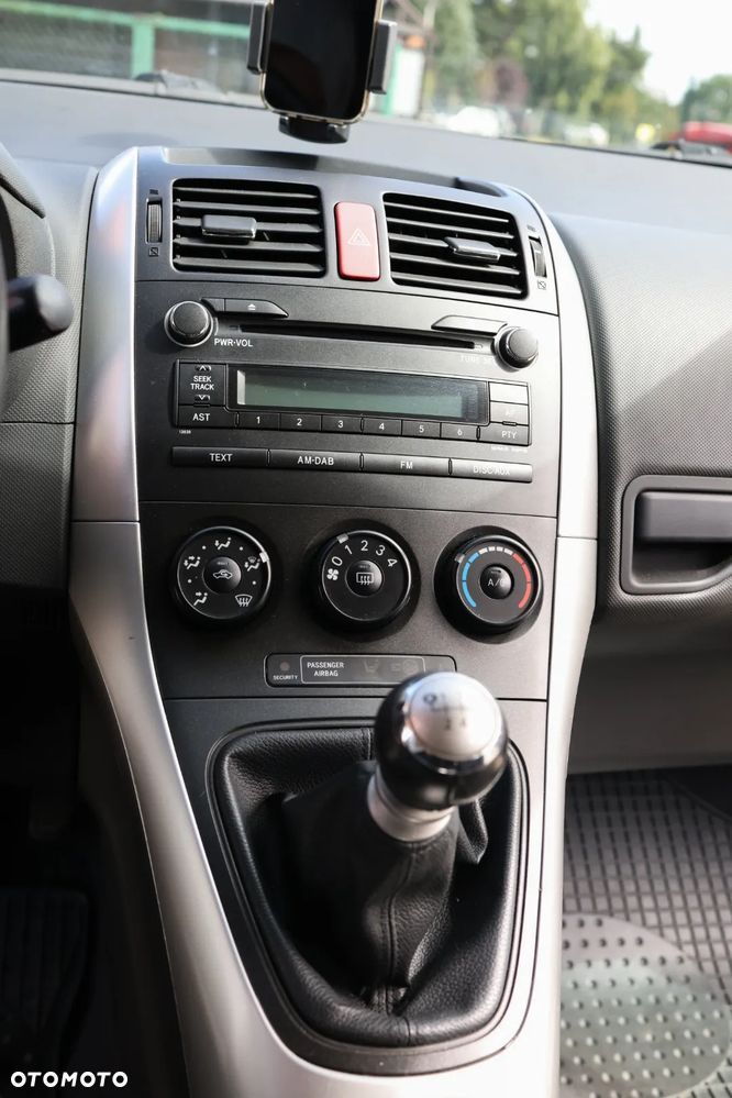 Toyota Auris 1.33 VVT-i Life - 27