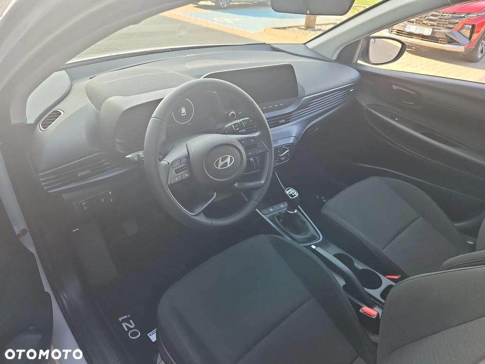 Hyundai i20 - 17