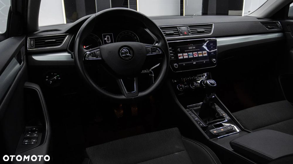 Skoda Superb 1.5 TSI ACT Ambition - 10