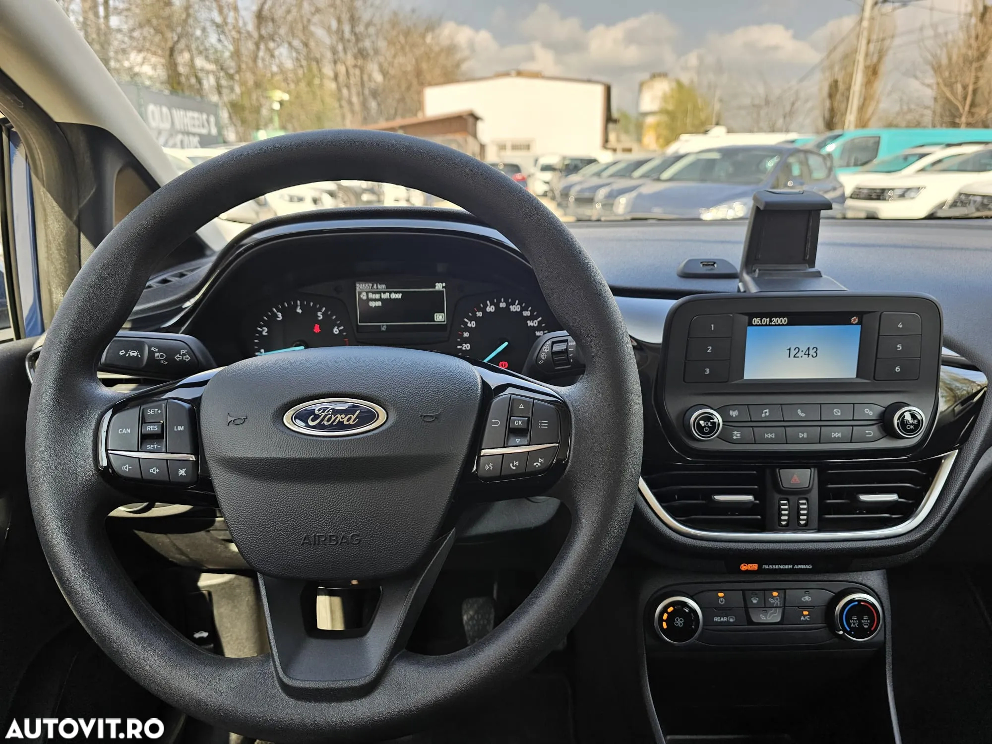 Ford Fiesta 1.1 Trend - 13