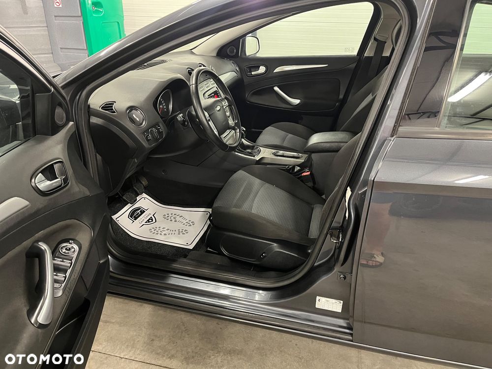 Ford Mondeo - 15