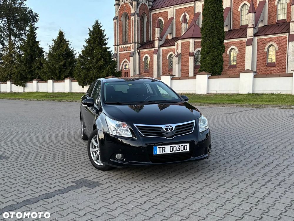 Toyota Avensis 2.2 D-4D X - 11