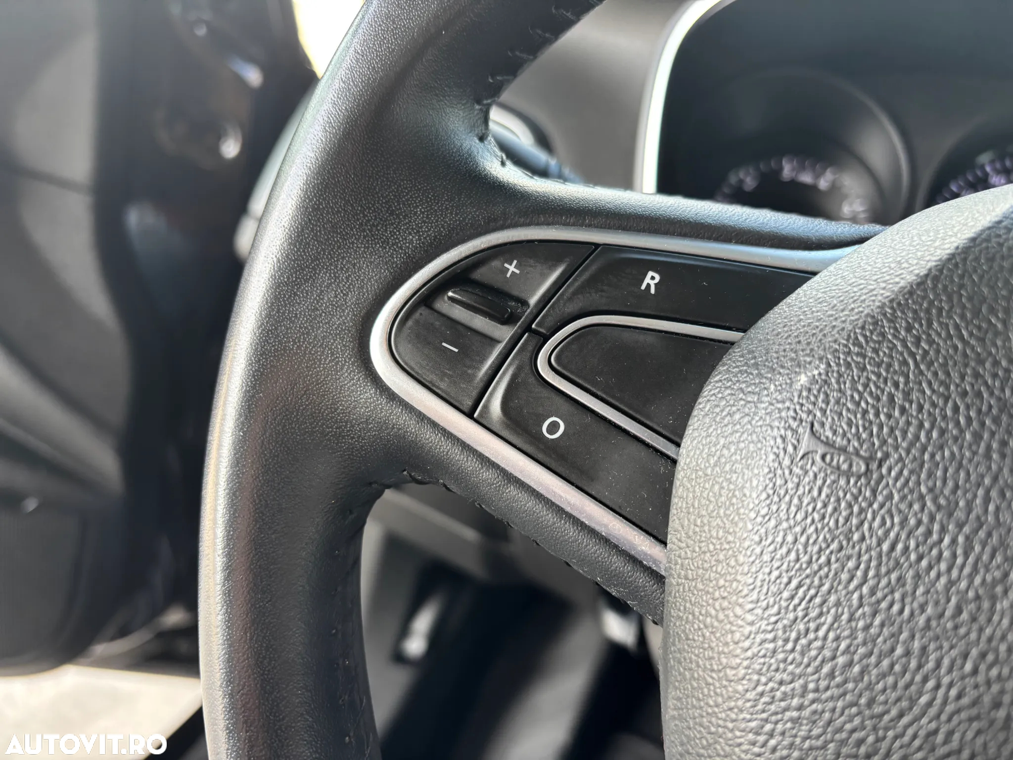 Renault Megane TCe 115 GPF LIFE - 28
