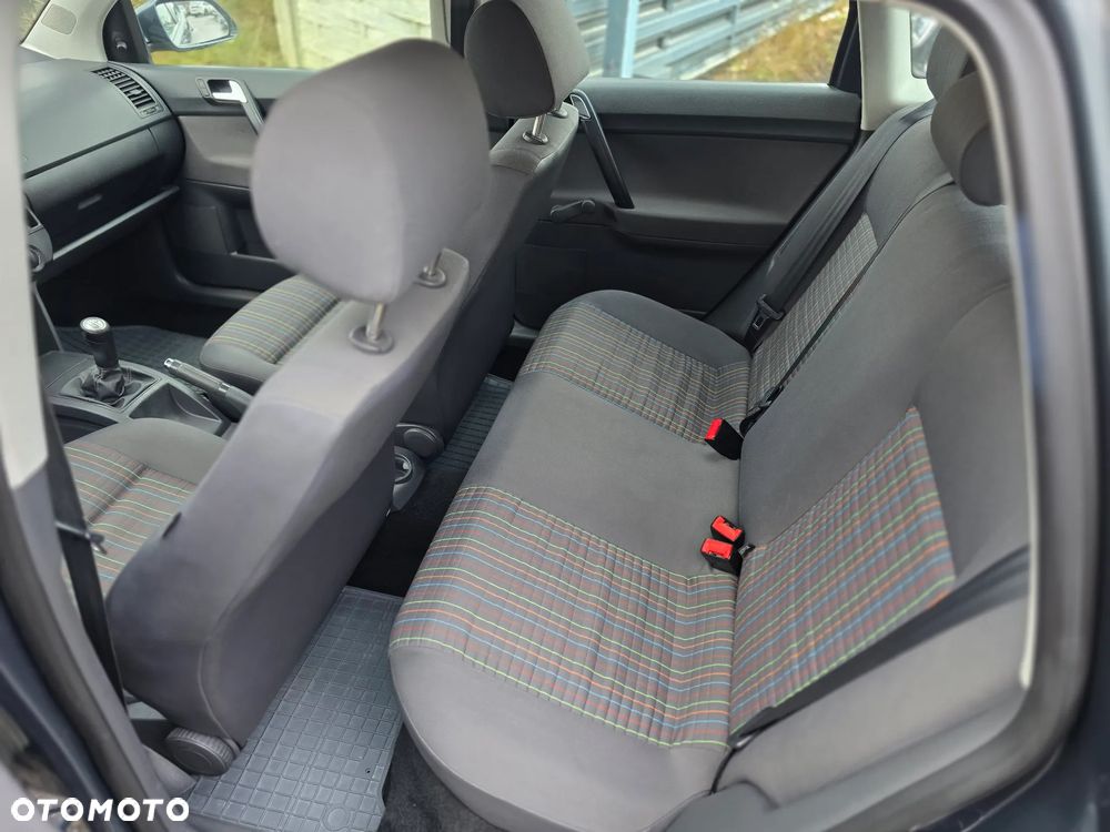 Volkswagen Polo 1.4 TDI Comfortline - 5