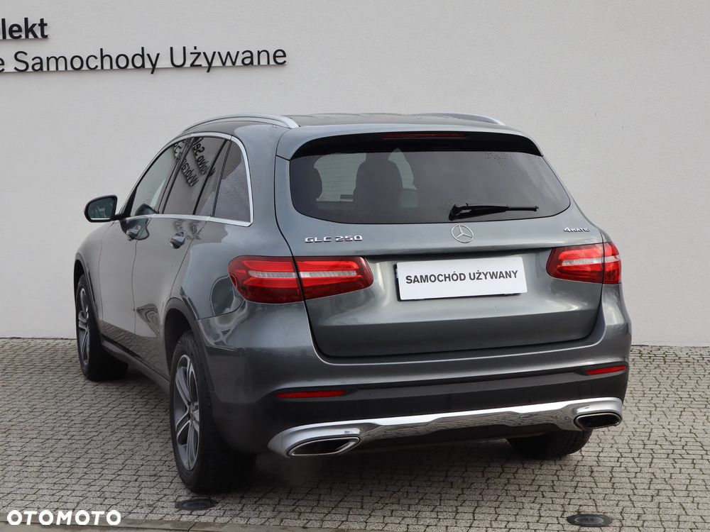 Mercedes-Benz GLC 250 4-Matic - 4