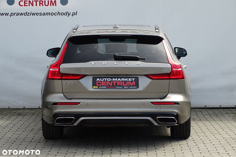 Volvo V60 T6 AWD Twin Engine Geartronic R-Design - 12