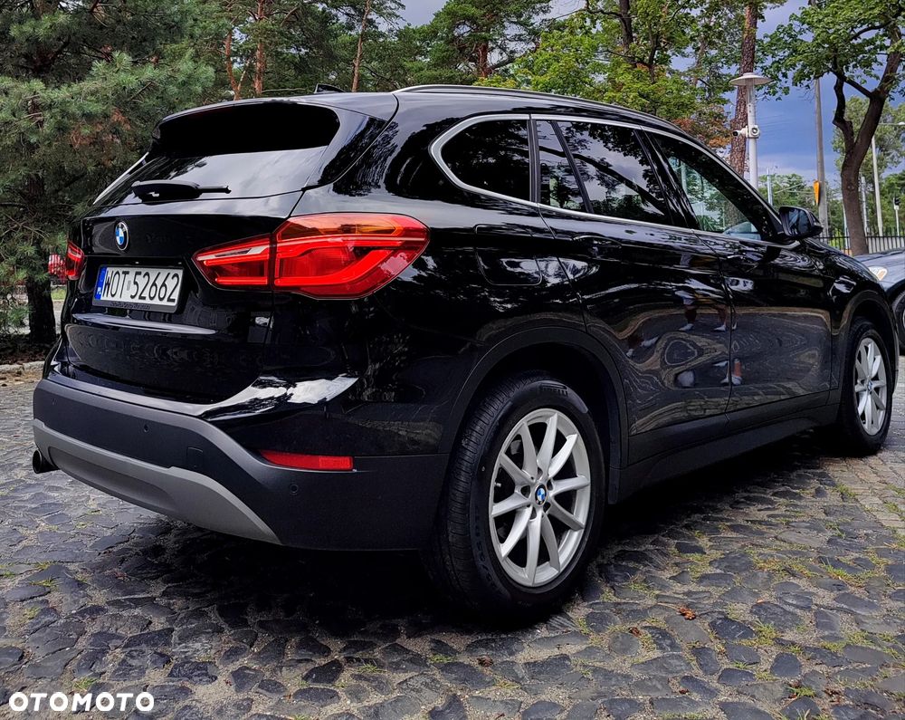 BMW X1 sDrive18i xLine - 1