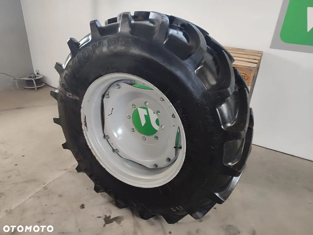 Koło przednie R28 MASSEY FERGUSON 6714 - 2